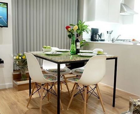 Old Town Apartments London Restaurant photo